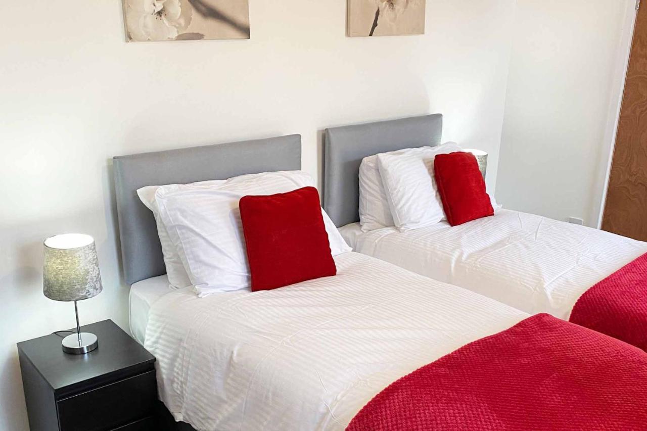 Sutton Contractor Accommodation - Warrington, St Helens Clock Face Zewnętrze zdjęcie